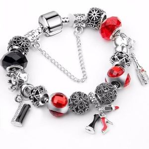 Diva charms bracelet